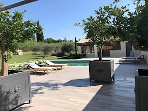 Terrasse , piscine, pool house