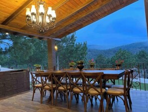 Outdoor dining