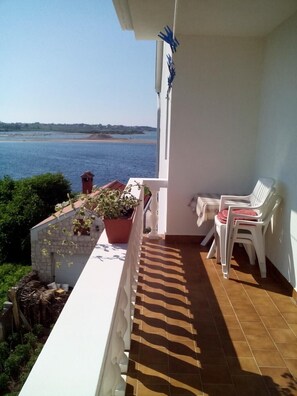 Balcony with sitting area