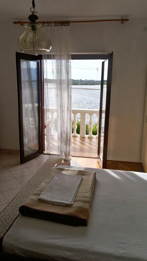 Double bed