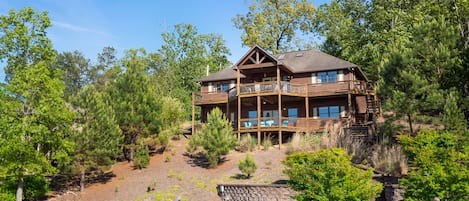 LAKE SIDE OF THE HOUSE