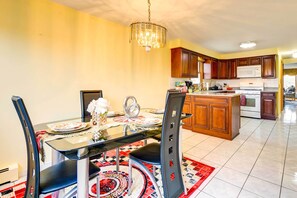 Dining Area | Dry Bar | Laptop Desks | Community Washer/Dryer