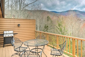 Furnished Deck | Mountain Views