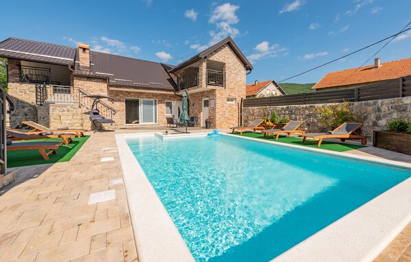 pool
