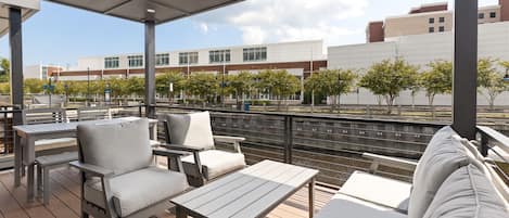 Second floor private patio