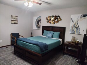 queen size master bedroom
