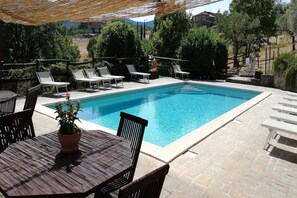 Schwimmbad des Ferienhauses