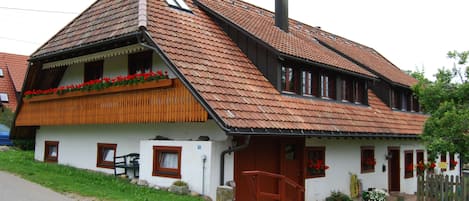 Haus Schwarzwald im Sommer