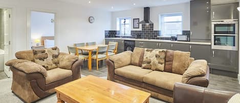 Apartment 3, Jackson Court, Marske-by-the-Sea - Host & Stay