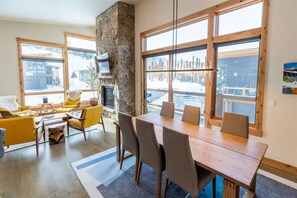 Open Floor Dining Area allows for conversations with the everyone in the room