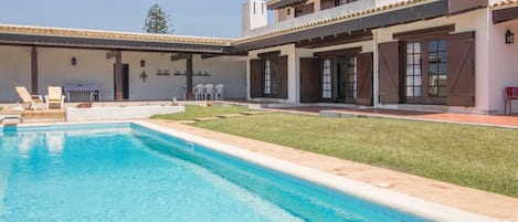 room view, swimming pool, barbecue area and back of the house