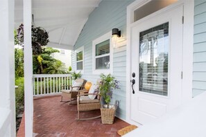 Front door/front porch seating