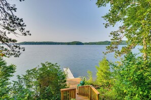 Lakefront | Private Decks | Boat Dock | Fire Pit (Wood Provided)