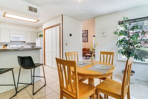 Dining Area | Dishware/Flatware Provided | Laptop Friendly
