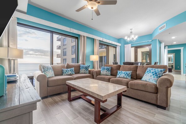 Living room area with balcony