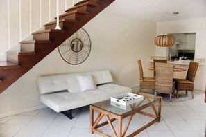 Living room + wide dining area, a perfect place for family getaways!