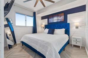 Ensuite king bedroom