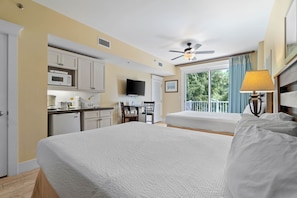 Two queen size beds