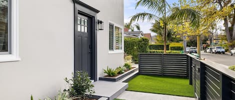 Entry with Gated Front Yard