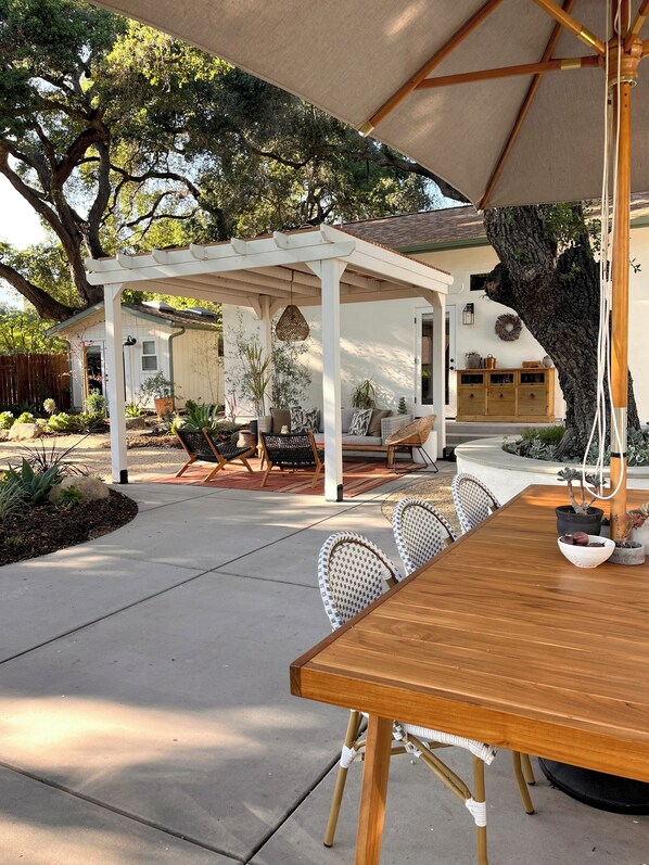Outdoor dining