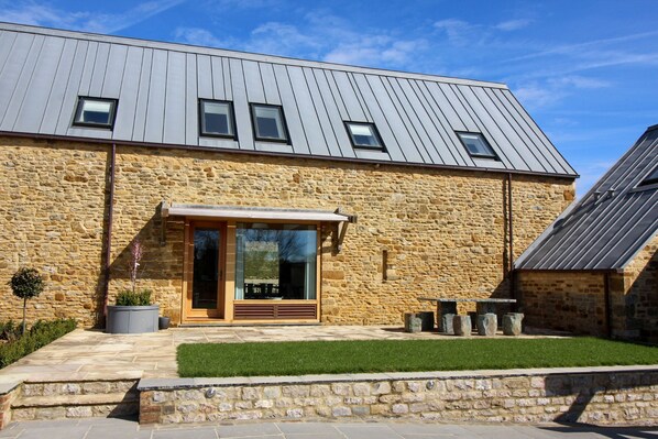 Walnut Barn - StayCotswold