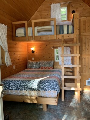 Queen with Upper Twin Bunk