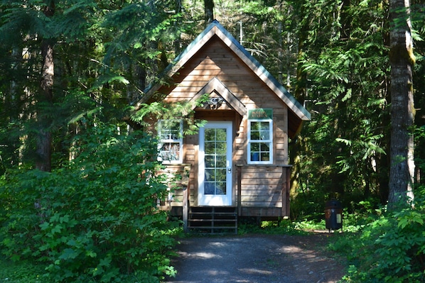 Snow Cabin Exterior