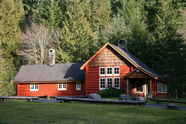 Lodge Exterior