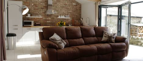 Spacious lounge, dining and kitchen at Holt Barn, Newlands Farm near Kirkby Malzeard in Nidderdale AONB