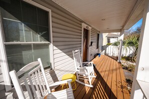 Porch, perfect for coffee or a sundowner 