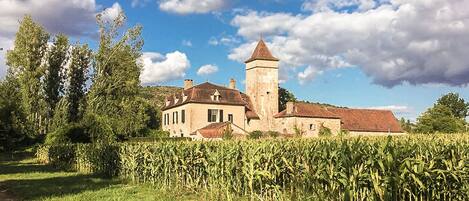 Außenseite Ferienhaus [Sommer]