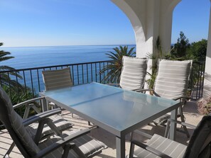 Sea-facing terrace on main floor