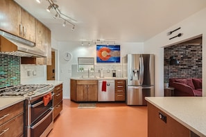 Fully Stocked Kitchen