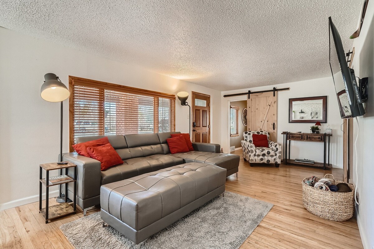 New! Cozy Home Near Red Rocks Amphitheatre & Downtown Denver