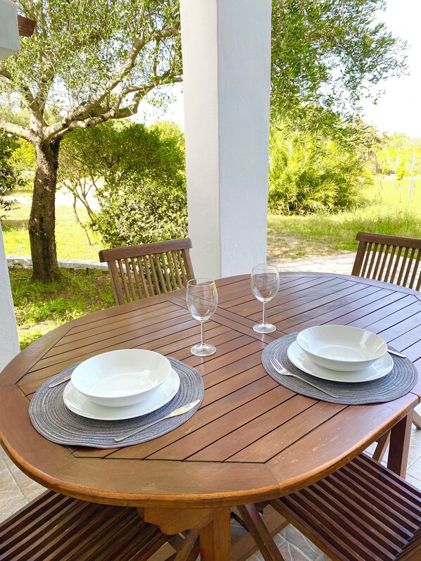 Outdoor dining