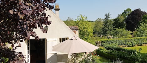 Une terrasse et un jardin rien que pour vous !