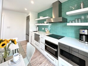 RECENT RENOVATION TO THE STUDS, MODERN RENOVATED KITCHEN