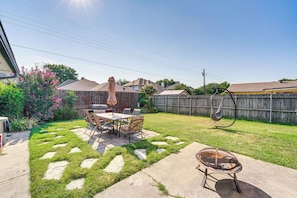 Fenced-In Yard Area | Grill | Outdoor Dining | Fire Pit