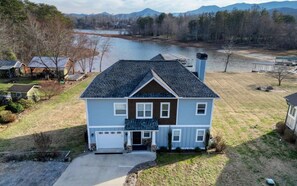 Front view with Lake Mountain Background