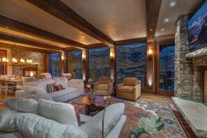 2.1-see-forever-121-telluride-living-room2-edit