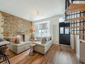 Open plan living space | Sandy View - Harbour Heights, Saundersfoot