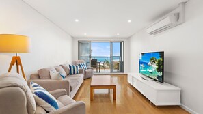 Comfy living room 01