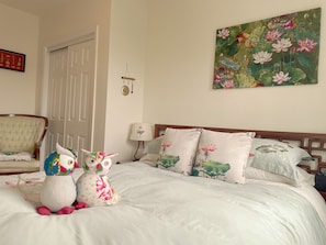 2nd bedroom