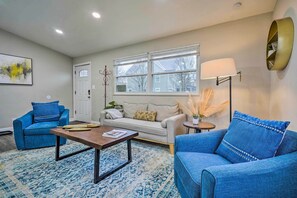Living Room | Central Air Conditioning