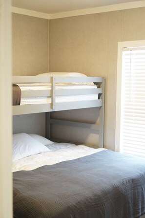 Queen and Twin Beds