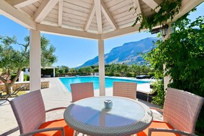 Garden, Outdoor, Pool
