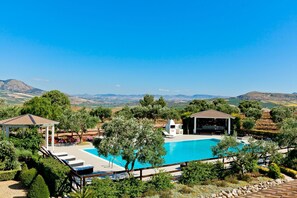 Garden, Outdoor, Pool