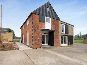 Exterior | The Oast - Santon Farm Cottages, Preston, near Canterbury