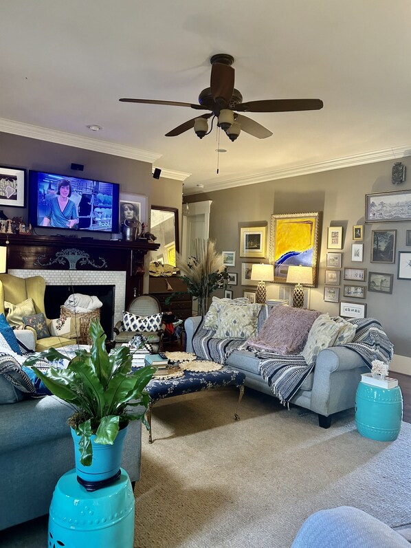 Cozy Gathering room. Wood burning fireplace. Plenty of room to play games.