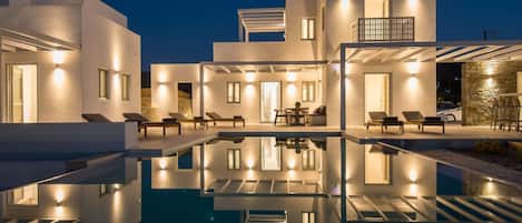 Amazing Paros Villa | 6 Bedrooms | Villa Private | Unbelievable Sea Views & Private Pool | Naoussa